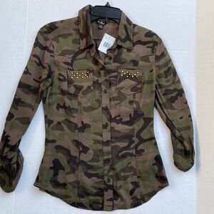 New GUESS Womens Camo Top SZ S